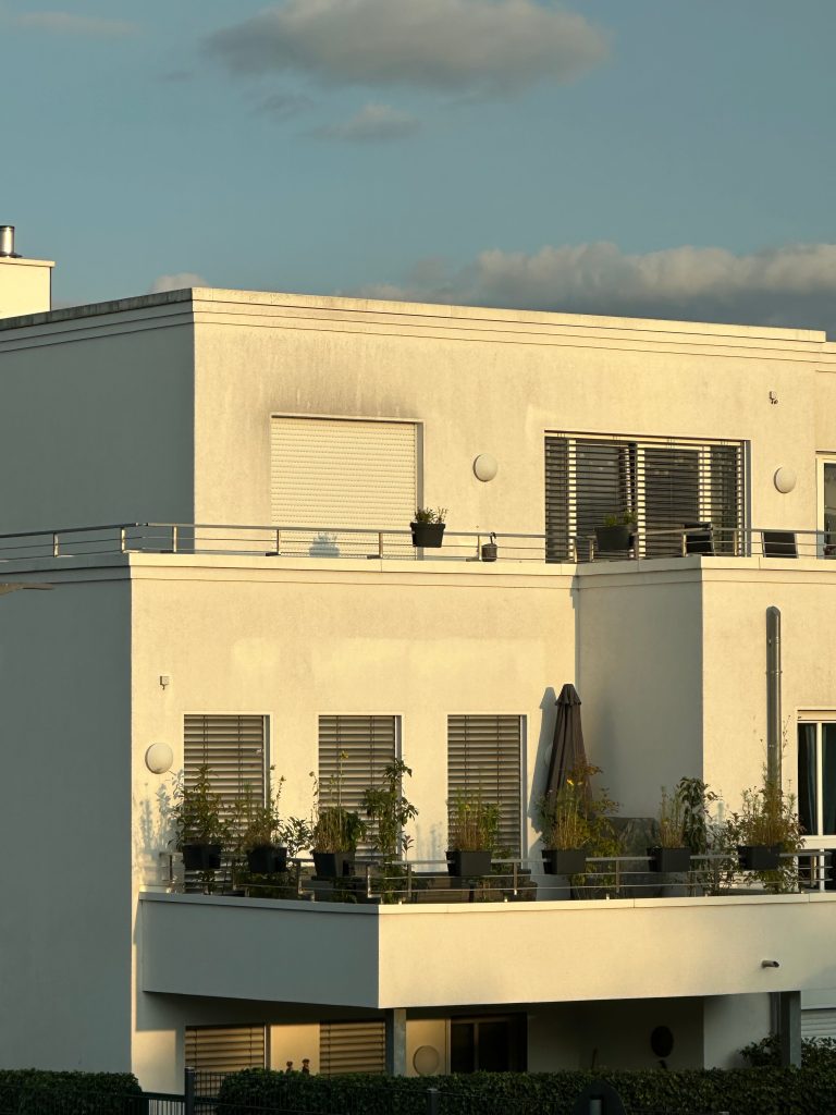 Fissure de façade repérée lors d’un audit technique avant achat immobilier